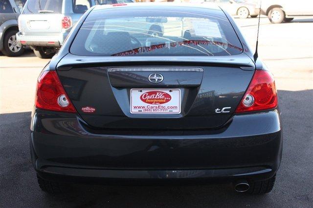Scion tC 2005 photo 3