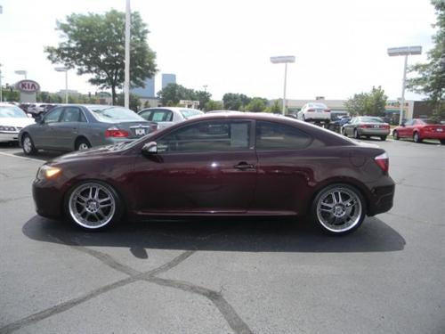 Scion tC 2005 photo 2