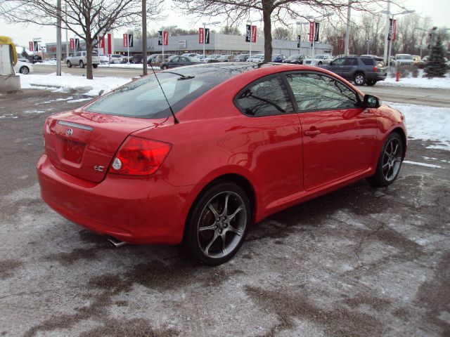 Scion tC 2005 photo 3