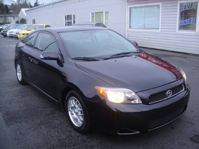 Scion tC 2005 photo 1
