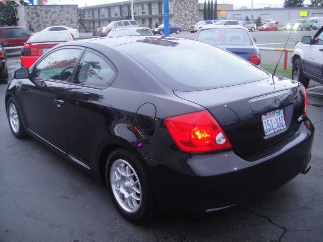 Scion tC 2005 photo 4