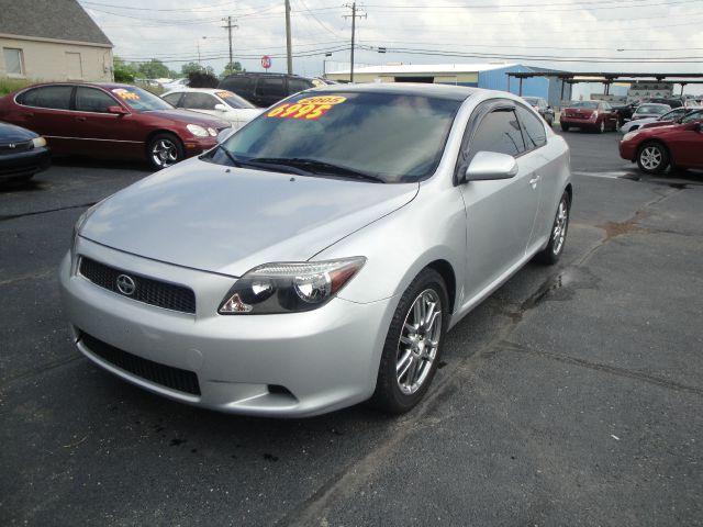 Scion tC 2005 photo 3