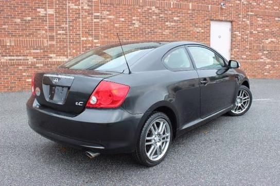 Scion tC 2005 photo 1