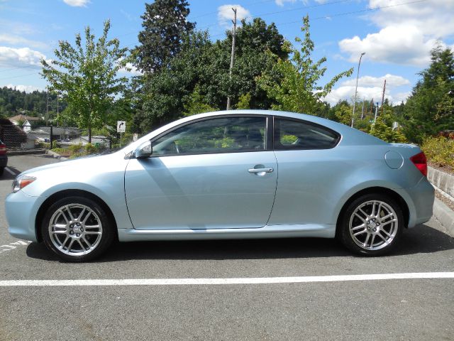 Scion tC 2005 photo 11