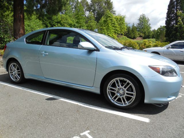 Scion tC 2005 photo 12