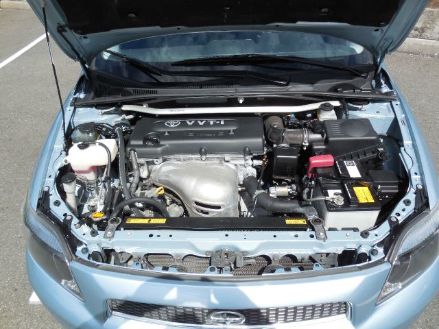 Scion tC 2005 photo 14