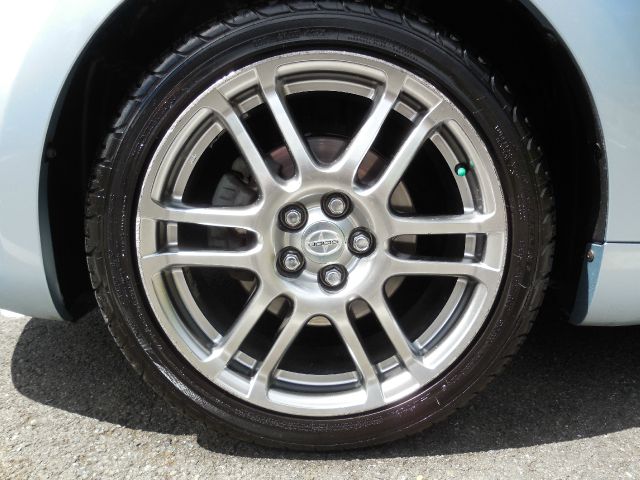 Scion tC 2005 photo 2