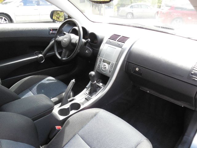 Scion tC 2005 photo 20