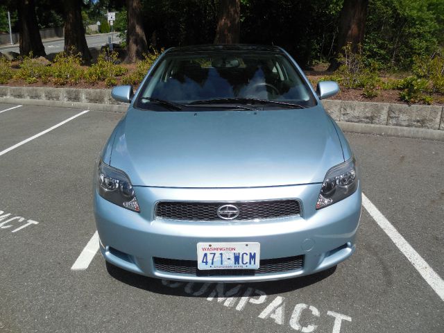 Scion tC 2005 photo 3