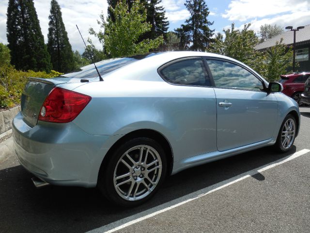 Scion tC 2005 photo 4