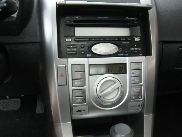 Scion tC 2005 photo 3