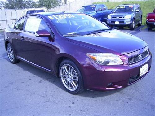 Scion tC 2005 photo 2