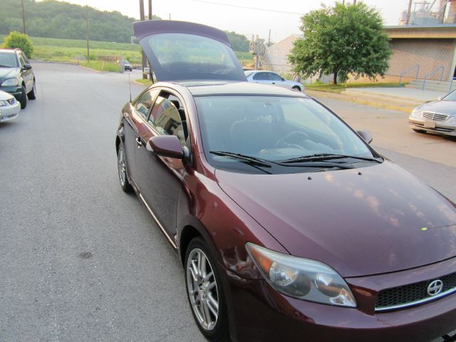 Scion tC 2005 photo 3