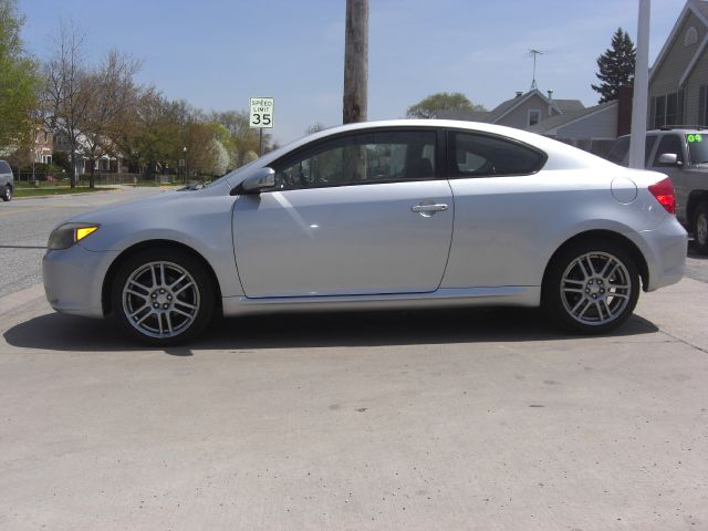 Scion tC 2005 photo 3