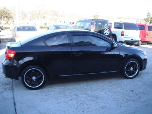 Scion tC 2005 photo 4