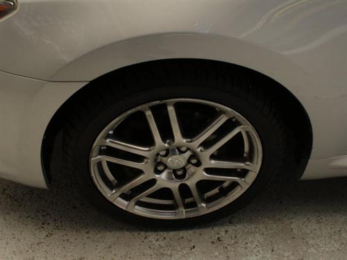 Scion tC 2005 photo 2