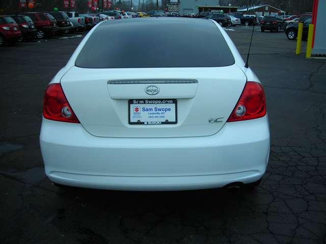 Scion tC 2005 photo 5
