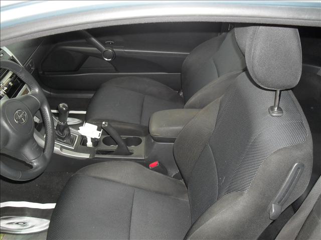 Scion tC 2005 photo 4