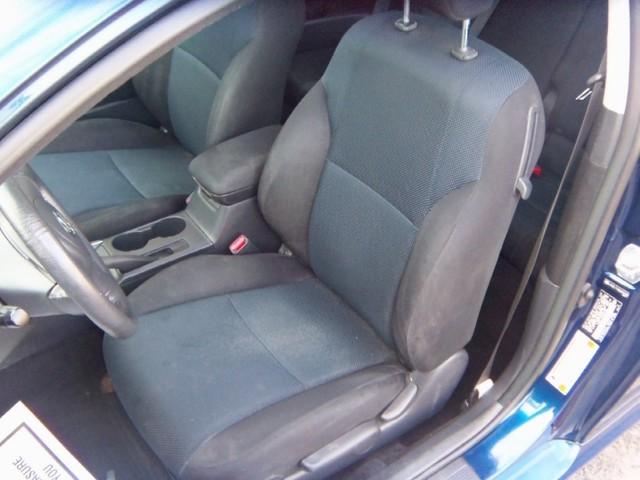 Scion tC 2005 photo 2