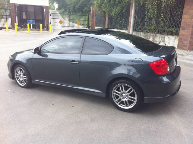 Scion tC 2005 photo 3