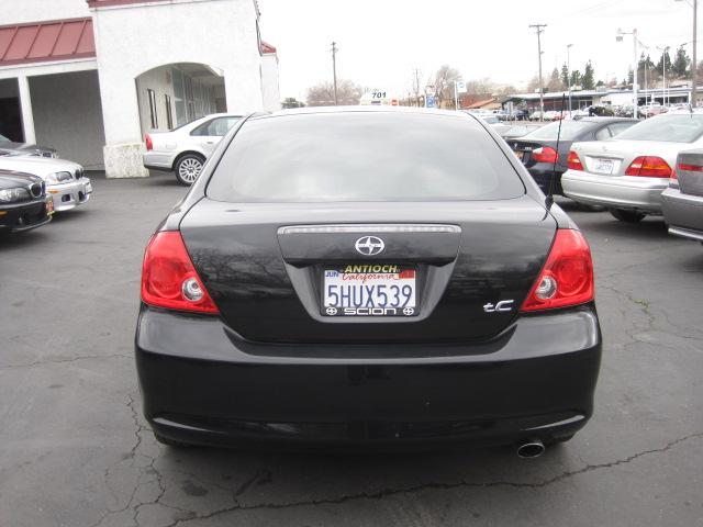 Scion tC 2005 photo 4