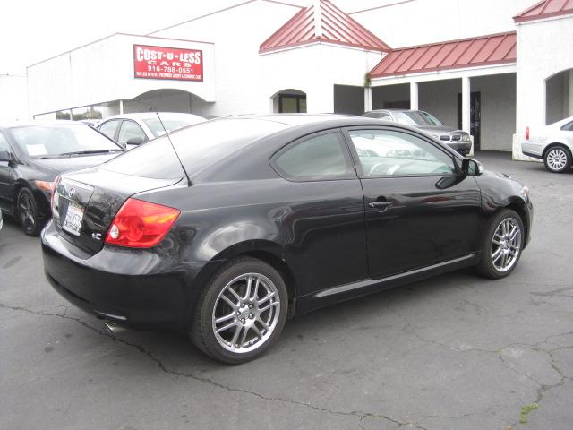 Scion tC 2005 photo 5