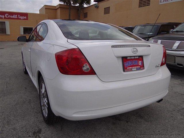 Scion tC 2005 photo 4