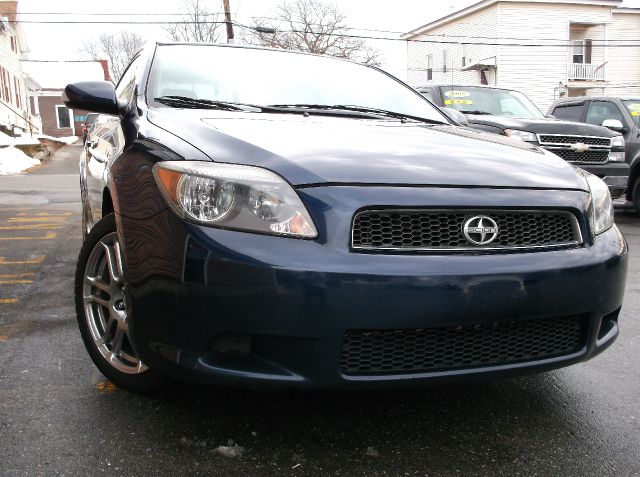 Scion tC 2006 photo 1