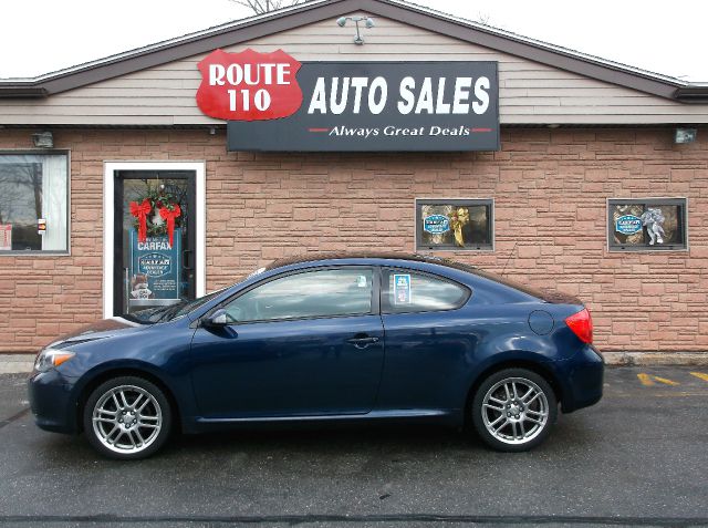Scion tC 2006 photo 2