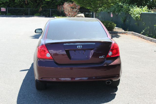 Scion tC 2006 photo 1