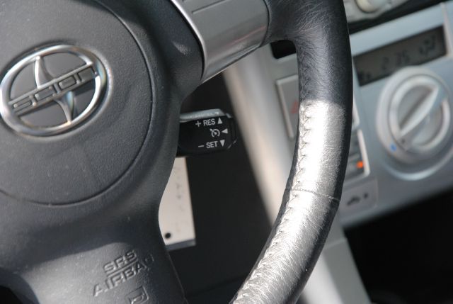 Scion tC 2006 photo 3