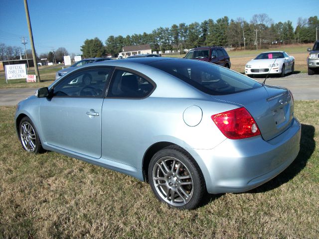 Scion tC 2006 photo 4
