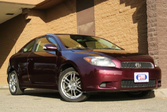 Scion tC 2006 photo 3