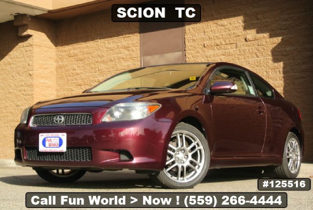 Scion tC 2006 photo 4