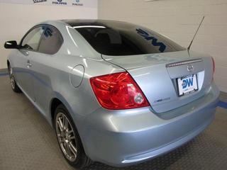 Scion tC 2006 photo 2