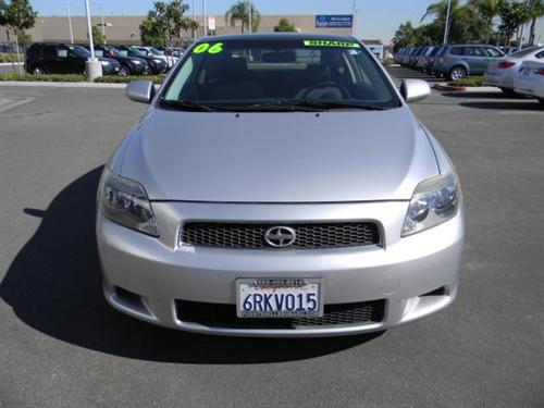 Scion tC 2006 photo 1