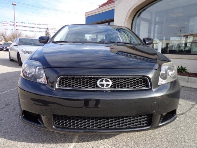 Scion tC 2006 photo 2