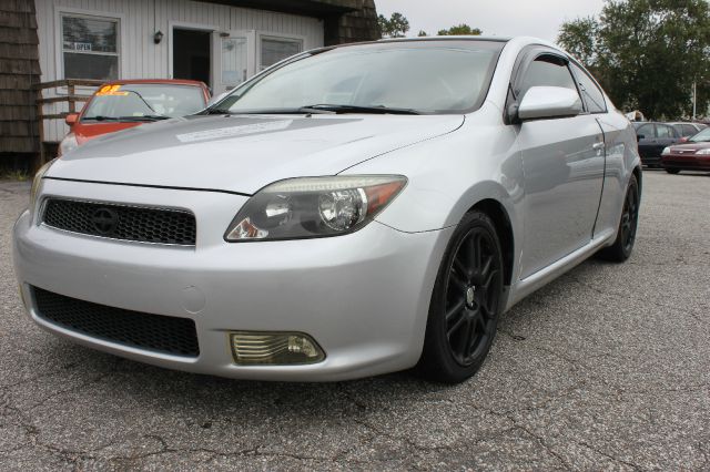 Scion tC 2006 photo 4