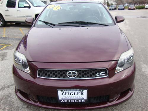 Scion tC 2006 photo 1
