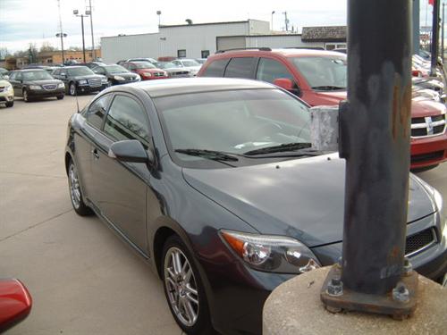 Scion tC 2006 photo 2
