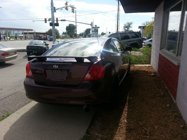 Scion tC 2006 photo 1
