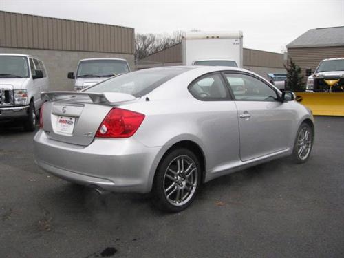 Scion tC 2006 photo 2