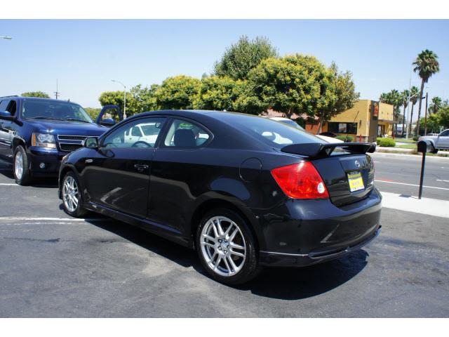 Scion tC 2006 photo 4