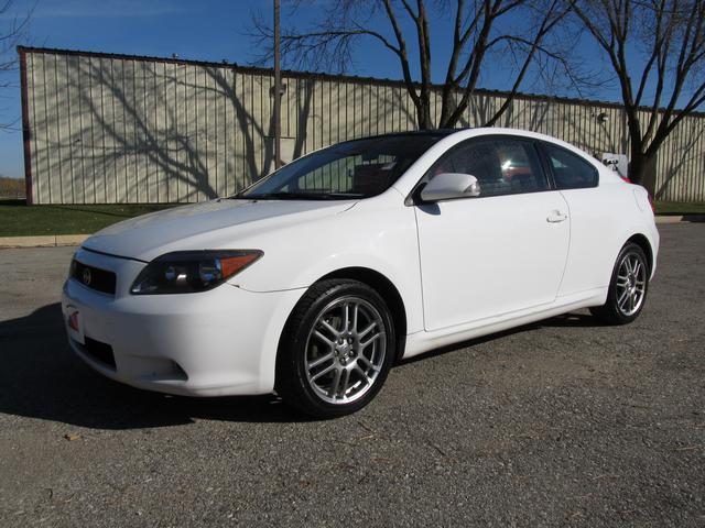 Scion tC 2006 photo 2