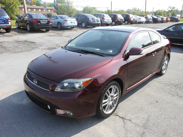 Scion tC 2006 photo 2