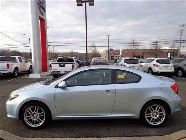 Scion tC 2006 photo 2