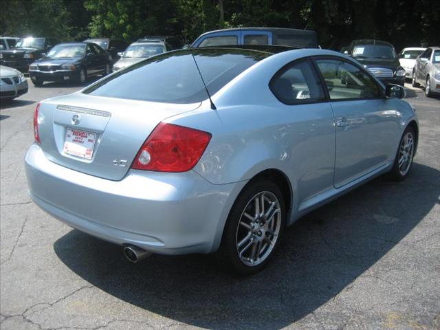 Scion tC 2006 photo 1