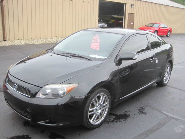 Scion tC 2006 photo 1