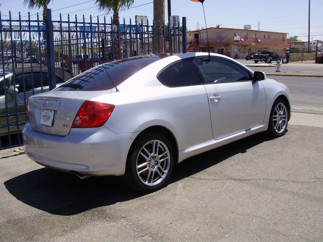 Scion tC 2006 photo 1