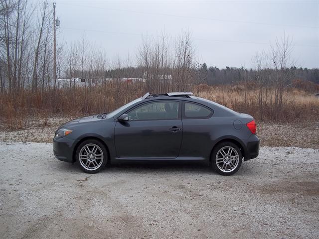 Scion tC 2006 photo 1